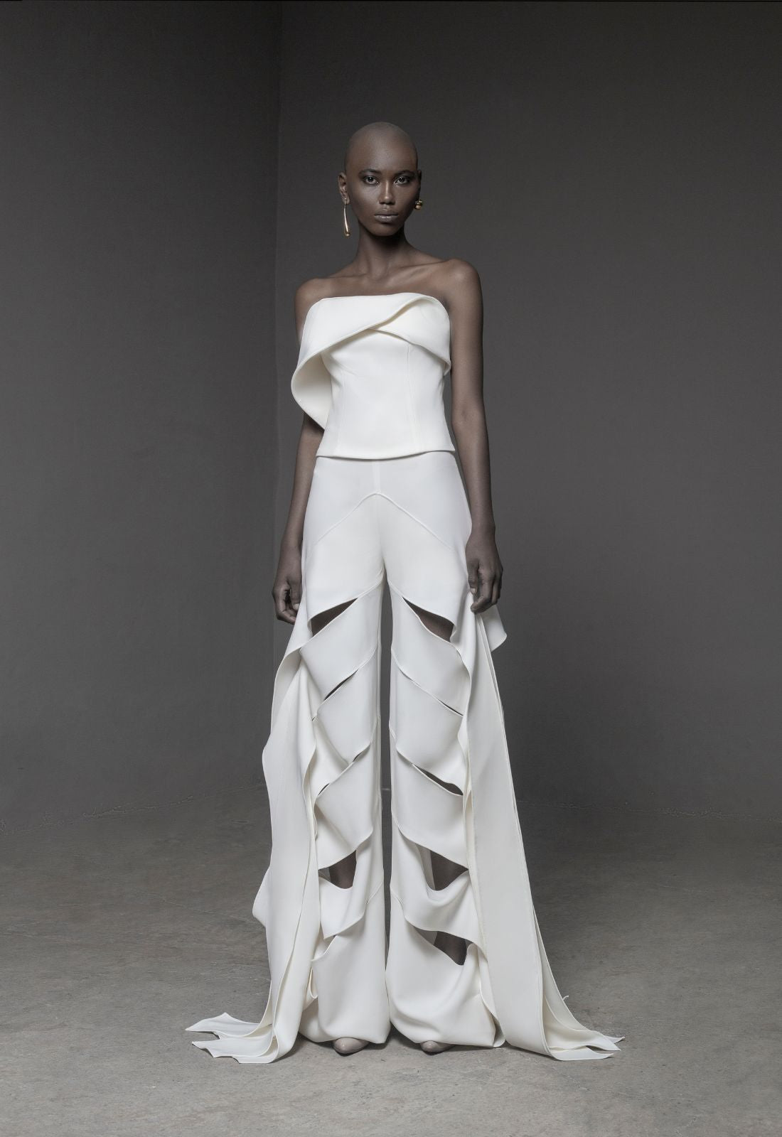 Top Panamá strapless con diseño frontal elegante