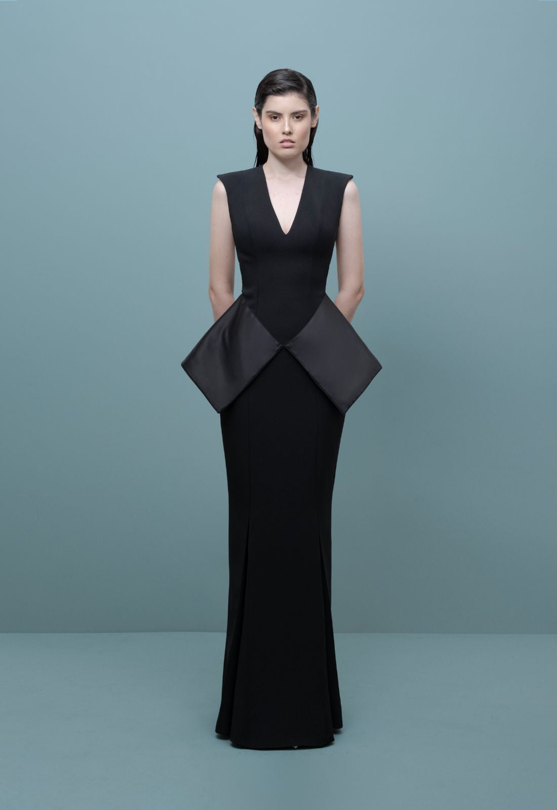 Vestido lienzo largo elegante con escote espalda